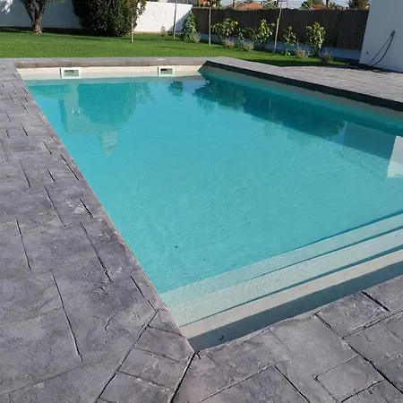 Con Piscina Flor De La Vida Saragosse