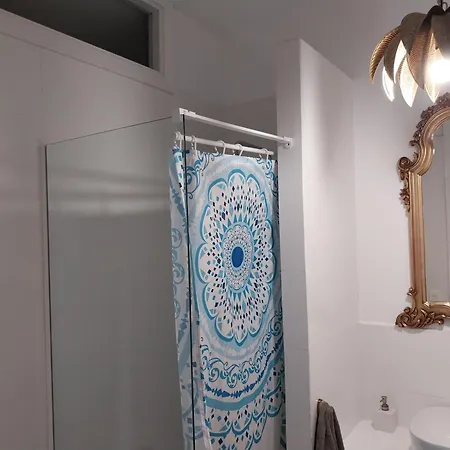 Con Piscina Flor De La Vida Holiday home *