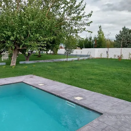 Con Piscina Flor De La Vida Hébergement de vacances Saragosse